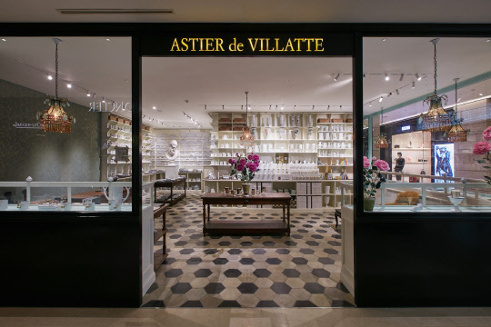 서울 압구정동 소재 현대백화점 압구정본점에 문을 연 '아스티에 드 빌라트' 매장 전경. 현대백화점 제공